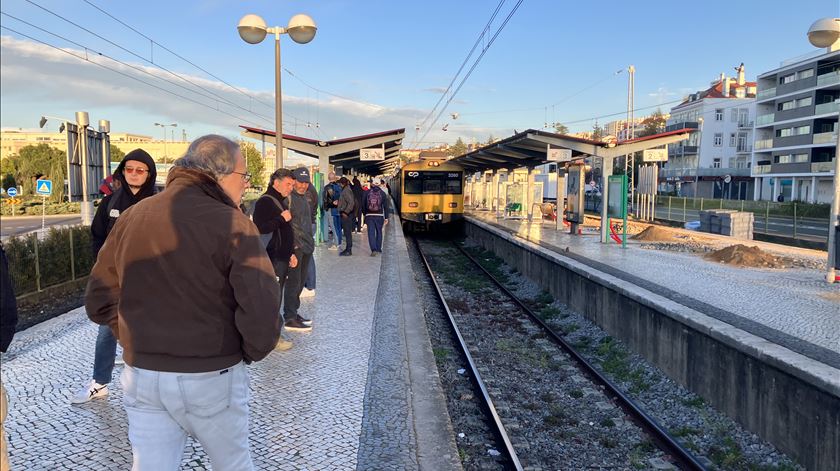 Linha de Cascais. Municípios querem ter palavra na gestão após anúncio de subconcessão Linha de Cascais. Municípios querem ter palavra na gestão após anúncio de subconcessão