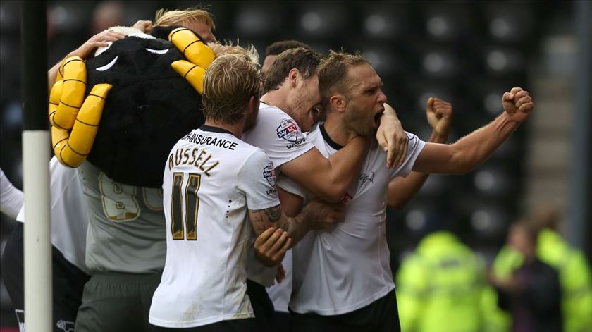 John Eustace terminou a carreira no Pride Park Stadium. Foto: Derby County