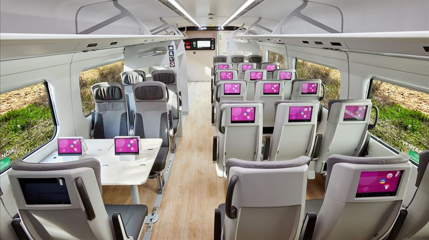 Interior do Talgo Avril. Foto: Talgo