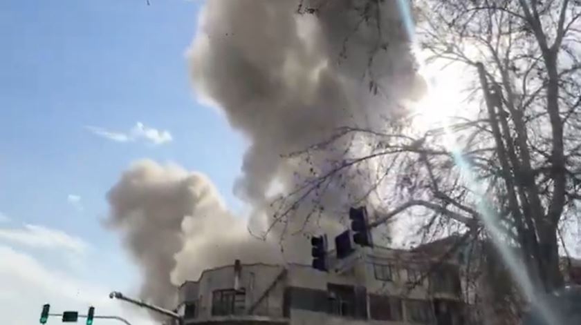 EUA e Israel atacam Irão