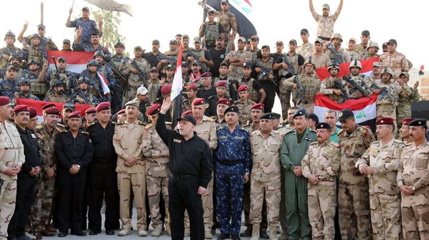Mossul. Al-Abadi anuncia "vitória" da cidade "em ruínas"