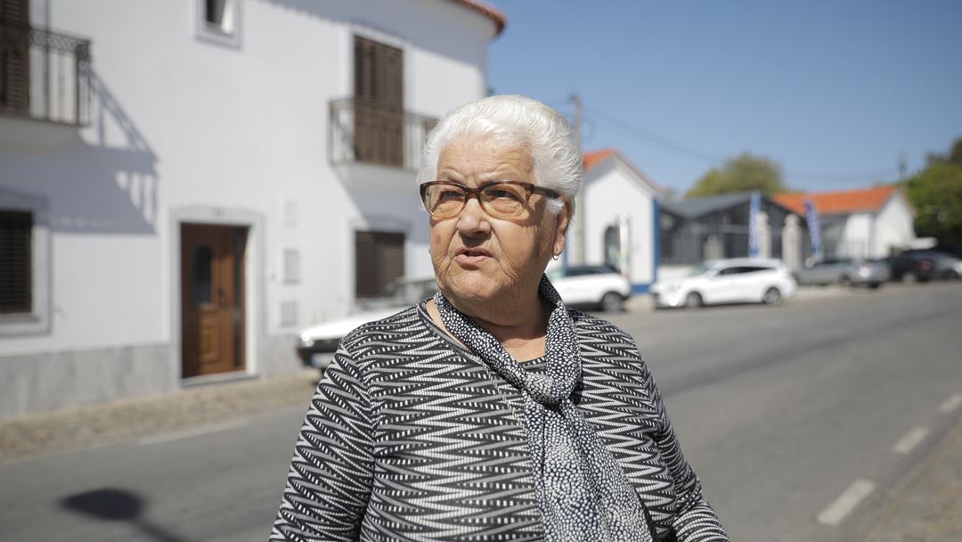 Aqui, a laranja é de outra categoria, diz Jacinta Galinha. Foto: Inês Rocha/RR
