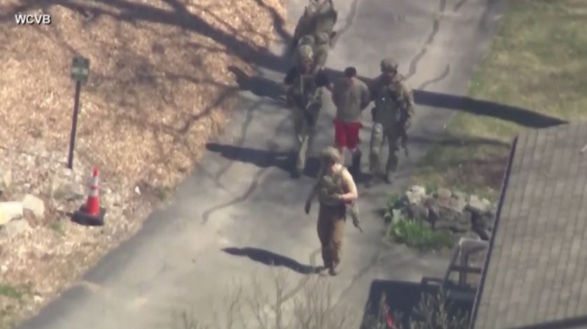 Veja o momento da detenção de Jack Teixeira, lusodescendente suspeito dos "Discord Leaks"