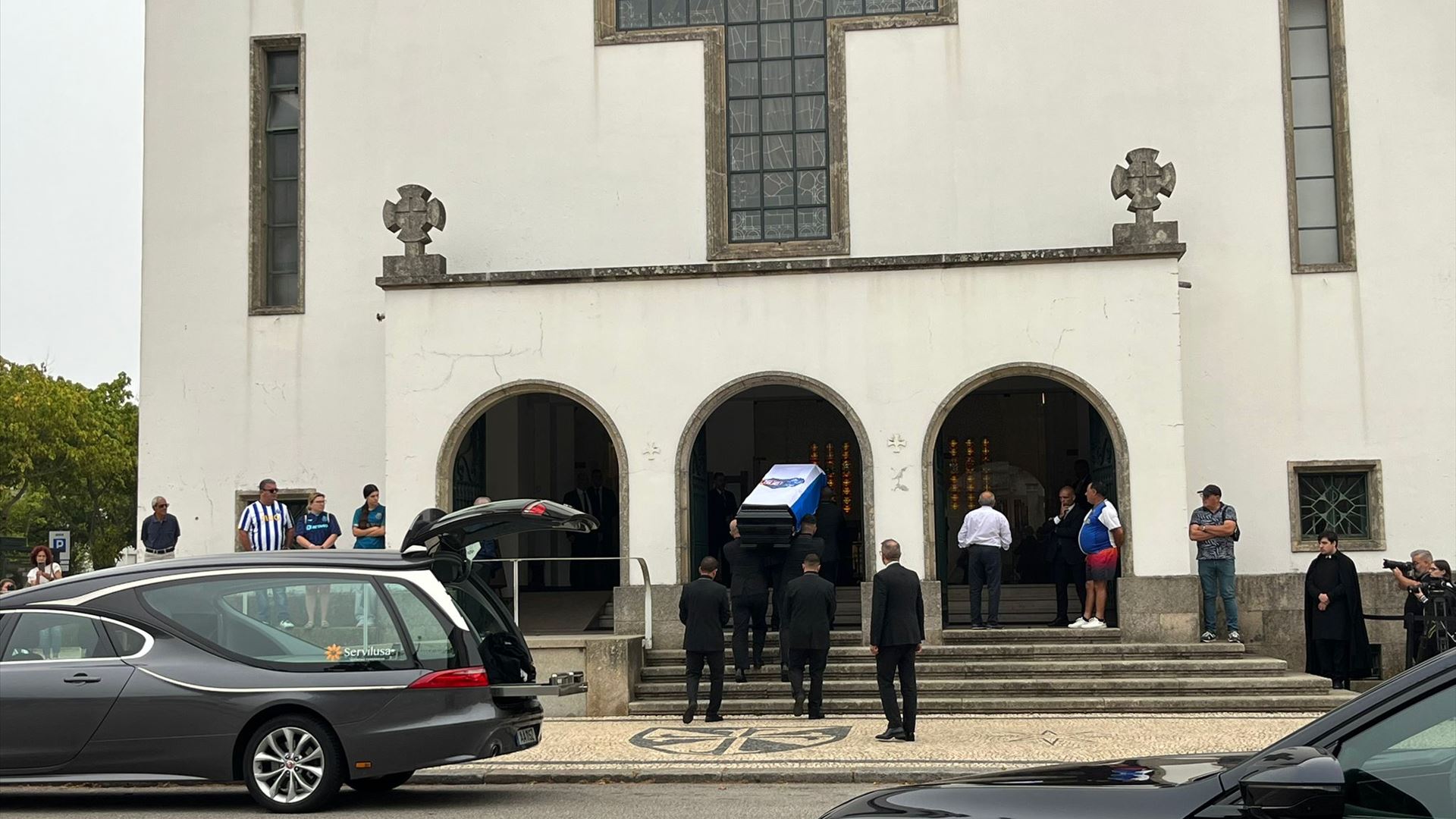 Corpo de Jorge Costa já está Igreja de Cristo-Rei