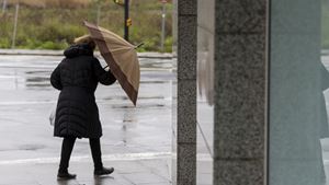 Depressão Regina traz chuva e vento esta segunda-feira