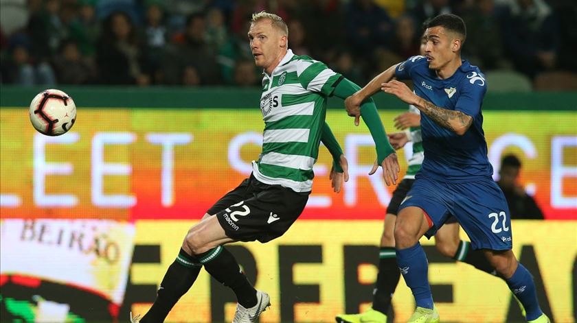 Mathieu quer terminar a época em beleza. Foto: Facebook da Liga Portugal