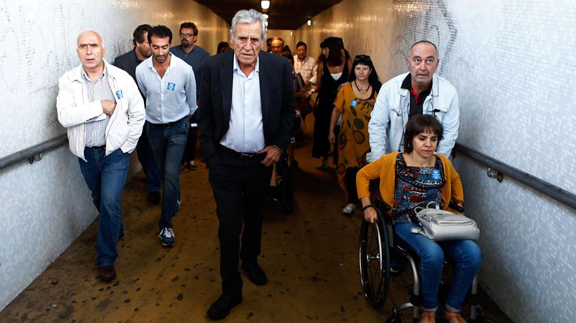 Jerónimo de Sousa, à partida para uma viagem de comboio entre a Estação da Amadora e de Sete Rios. Foto: António Pedro Santos/Lusa