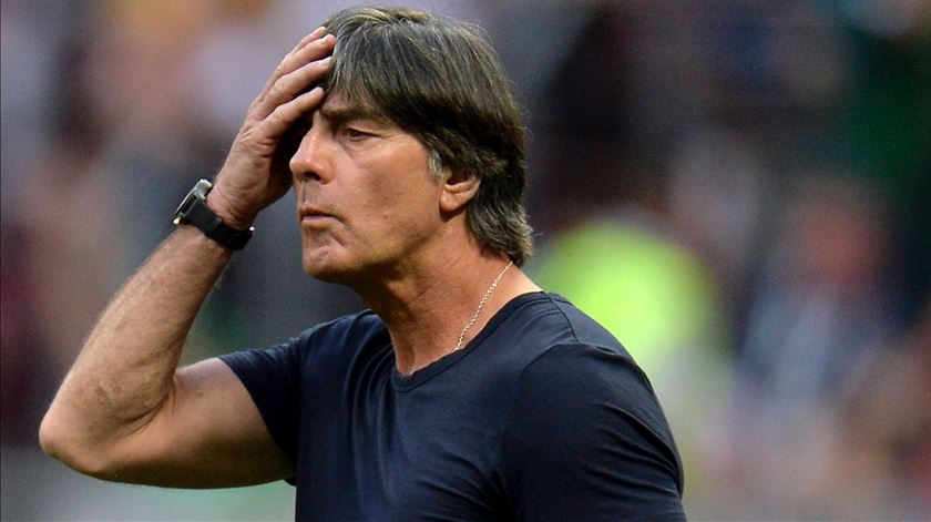 Alemanha perdeu uma batalha, não perdeu a guerra Alemanha perdeu uma batalha, não perdeu a guerra