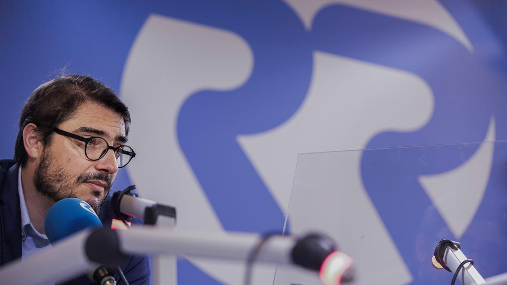 João Oliveira, líder parlamentar do PCP, em entrevista ao Hora da Verdade