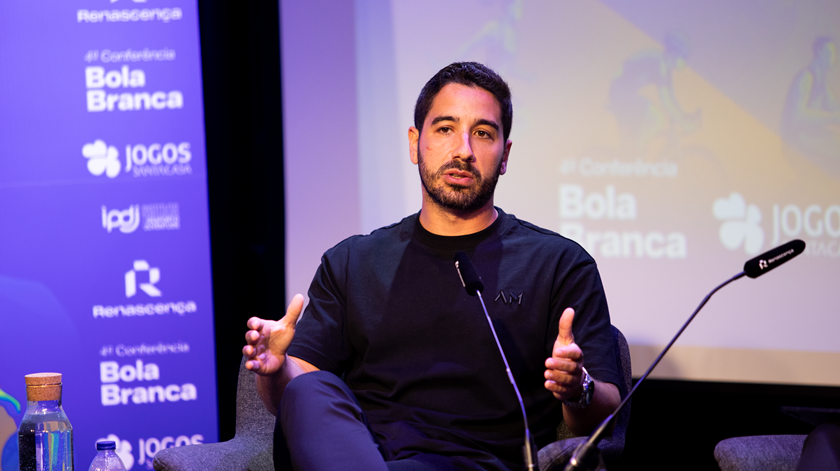 Vídeo. João Pereira: "O Vitinha ponderou mesmo desistir, não tinha o espaço devido" Vídeo. João Pereira: "O Vitinha ponderou mesmo desistir, não tinha o espaço devido"