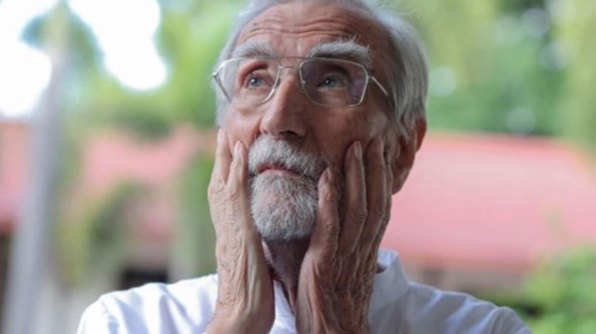 Morreu o padre João Felgueiras, missionário jesuíta em Timor-Leste desde 1971 Morreu o padre João Felgueiras, missionário jesuíta em Timor-Leste desde 1971
