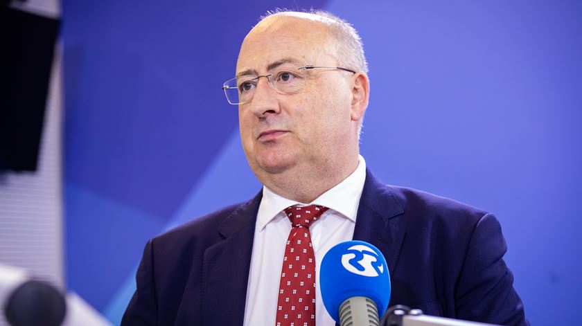 Vídeo. Novo Orçamento da UE tira 7 mil milhões a Portugal. Ministro quer saber "onde anda António Costa?"