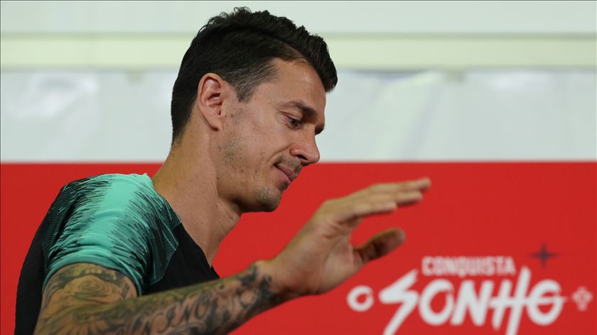 José Fonte foi dispensado dos trabalhos da seleção nacional Foto: Albert Gea/Reuters