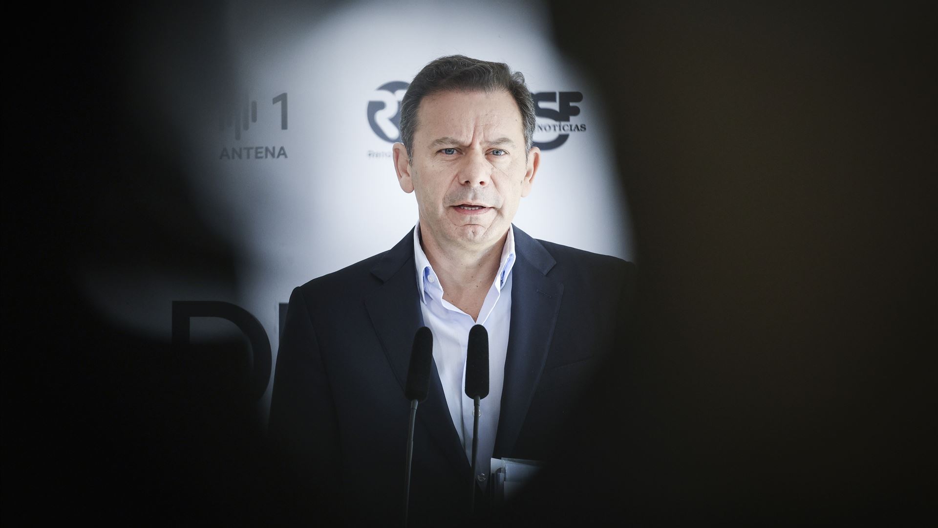 Jorge Costa. Montenegro destaca "percurso notável" pelo FC Porto e país