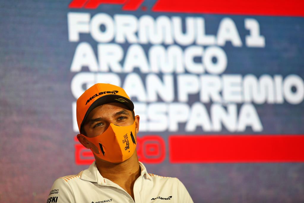 Lando Norris está isolado no Dubai, depois de ter testado positivo à Covid-19 Foto: EPA Lando Norris está isolado no Dubai, depois de ter testado positivo à Covid-19 Foto: EPA