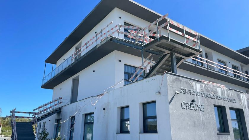 Ainda a recuperar do trauma, instituições e lares de idosos desesperam por apoios das tempestades. “Não podemos apertar mais o cinto”