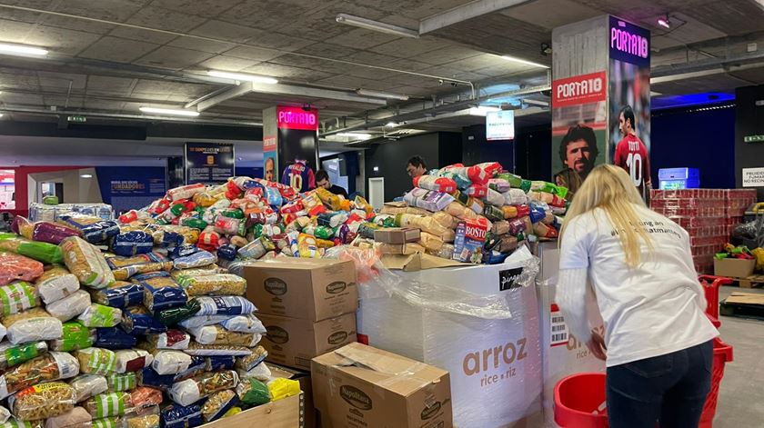 A recolha de alimentos e produtos de higiene terminou na semana passada, por questões de organização. Foto: Alexandre Abrantes Neves/RR A recolha de alimentos e produtos de higiene terminou na semana passada, por questões de organização. Foto: Alexandre Abrantes Neves/RR