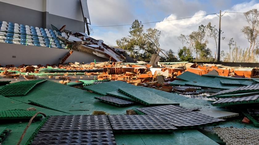Pavilhões e campos arrasados. Como o desporto em Leiria foi afetado pela depressão Kristin