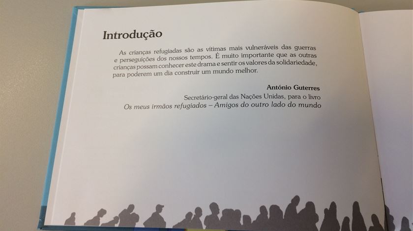 "Os meus irmãos refugiados" livro Thereza Ameal, prefácio António Guterres. Foto: DR