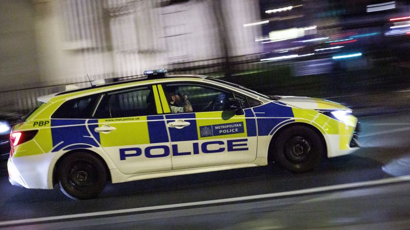 Inglaterra. Duas pessoas morrem em explosão em Bristol