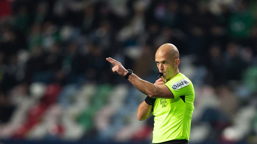 Nota 3 para Luís Godinho. “Sem influência no resultado” Nota 3 para Luís Godinho. “Sem influência no resultado”