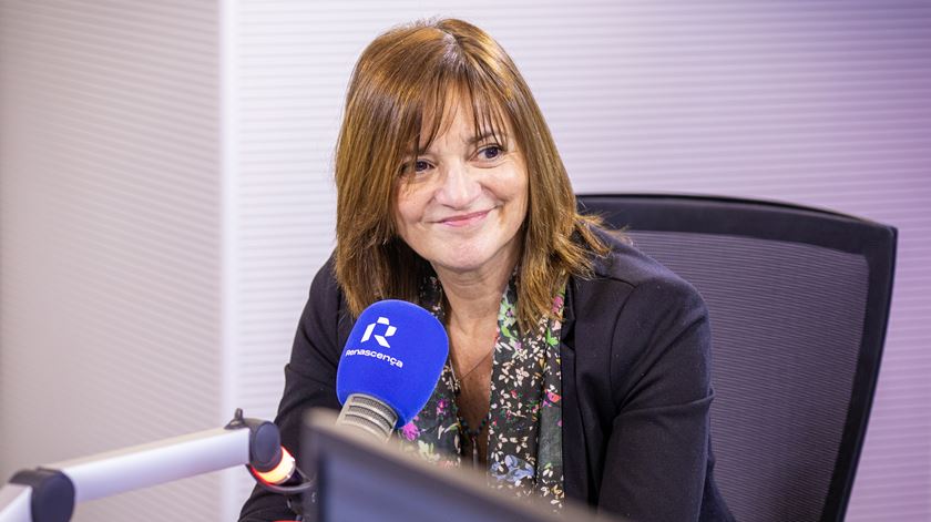 Mafalda Veiga: “A música tem uma coisa muito bonita, acaba por concentrar as outras artes todas”