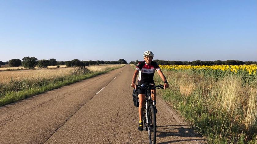 Tróia-Sagres. Aos 73 anos, António comemora meio milhão de quilómetros em cima de uma bicicleta