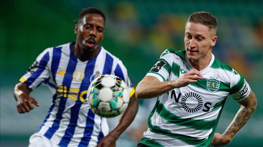 FC Porto acusa Sporting de "crime público" e admite abandonar Taça da Liga