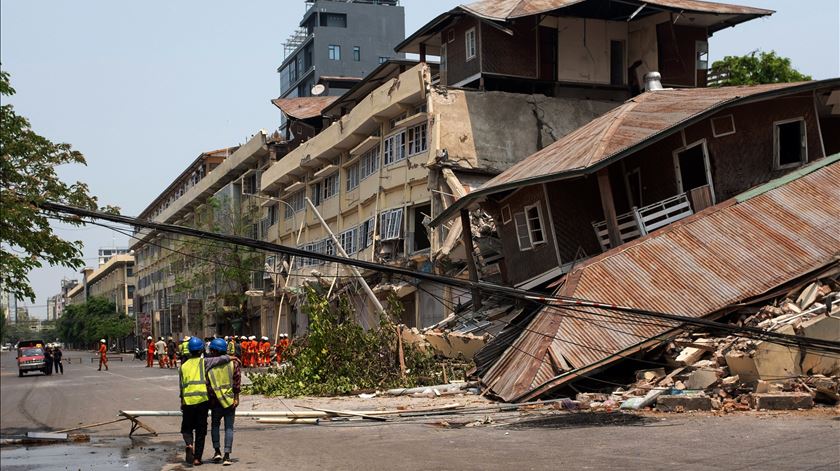 Terramoto de magnitude 5,5 sacode Myanmar após sismo devastador de março