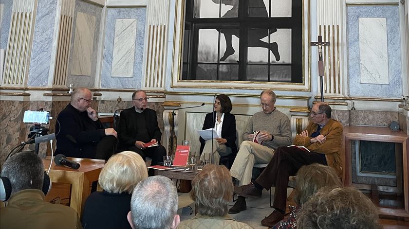 "Ao contrário do Marxismo, o Cristianismo mantém-se". D. Manuel Clemente e Francisco Louçã conversam sobre religião e ideologia