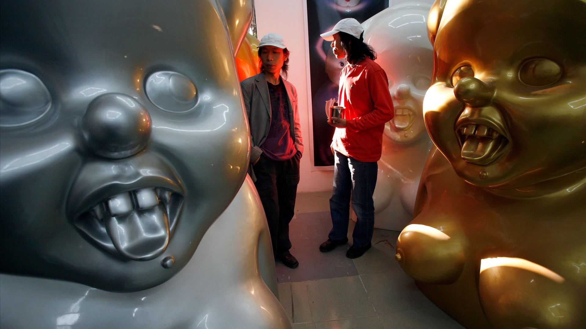 Artista julgado por esculturas satíricas do antigo fundador da China Mao Tsé-Tung