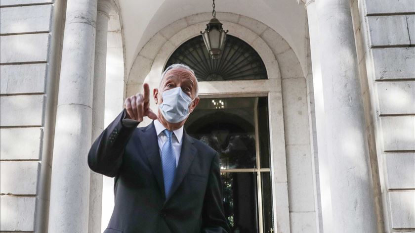 Marcelo já fez terceiro teste à Covid-19 e vai ouvir partidos