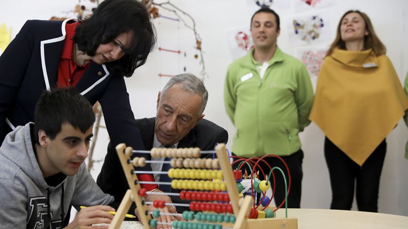 Marcelo Rebelo de Sousa numa visita à Raríssimas, em Março de 2017. Foto: André Kosters/Lusa