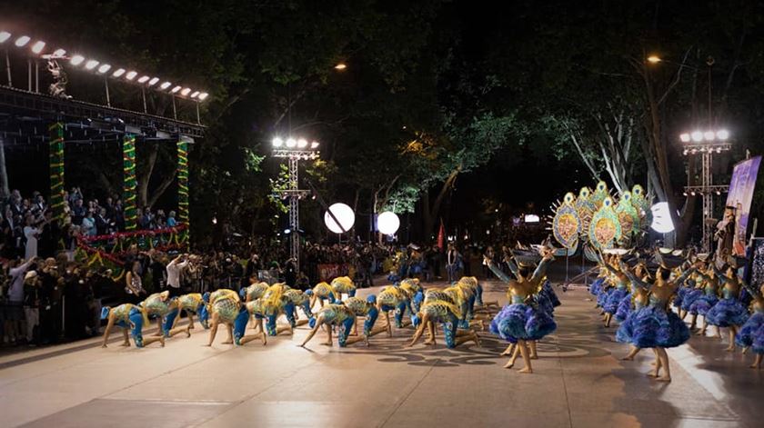 É dia de Casamentos de Santo António e marchas na Avenida