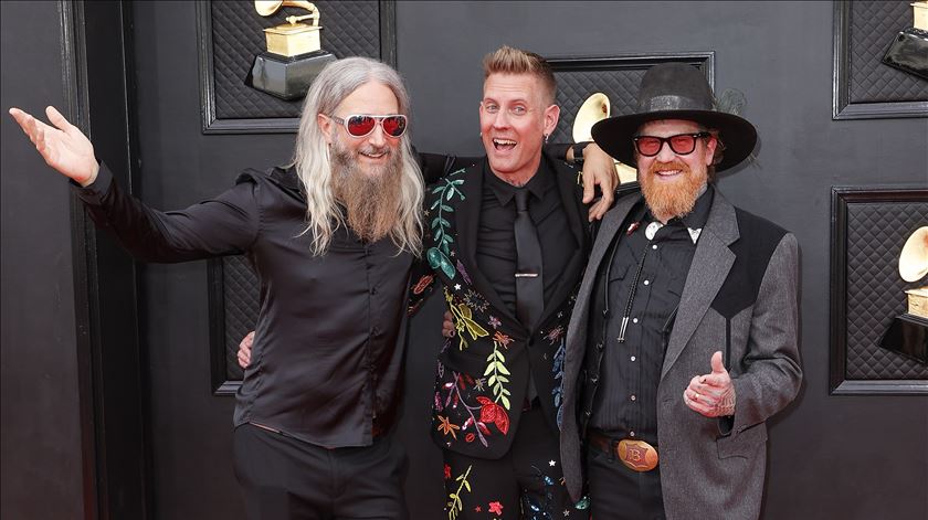 Antigo guitarrista e vocalista de Mastodon Brent Hinds morre em acidente Antigo guitarrista e vocalista de Mastodon Brent Hinds morre em acidente