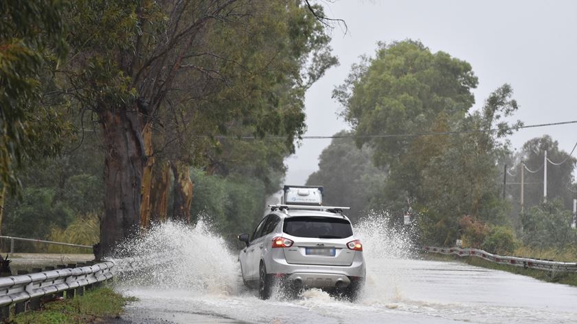 Mau tempo. Estrada cortada ao trânsito até domingo entre Mesão Frio e Baião
