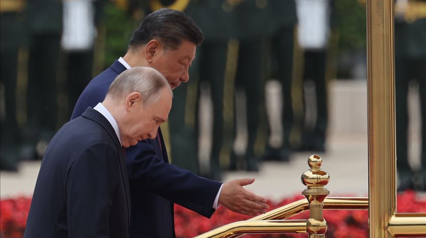 Putin recebido em Pequim destaca relação bilateral "sem precedentes"