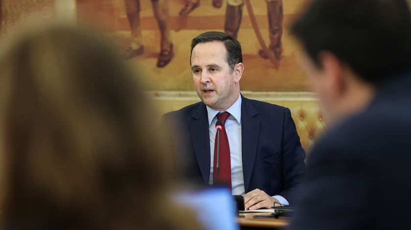 Medina anuncia "descida impressionante" da dívida para 113,8 % do PIB