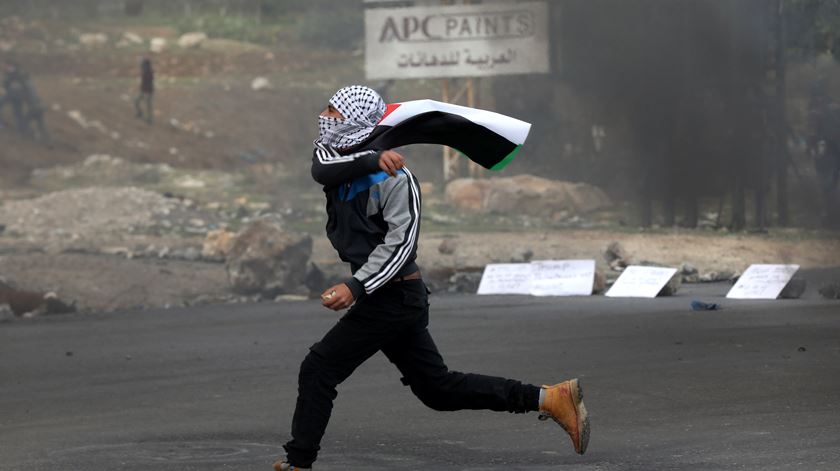 TPI garante que israelitas e palestinianos podem ser acusados de crimes de guerra. Foto: Alaa Badarneh/EPA