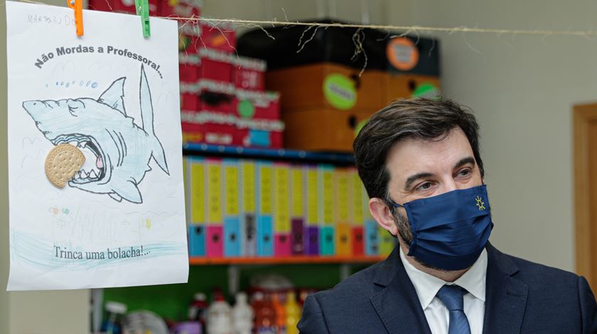 Covid-19. Mais de 100 mil docentes e não docentes vacinados em quatro dias