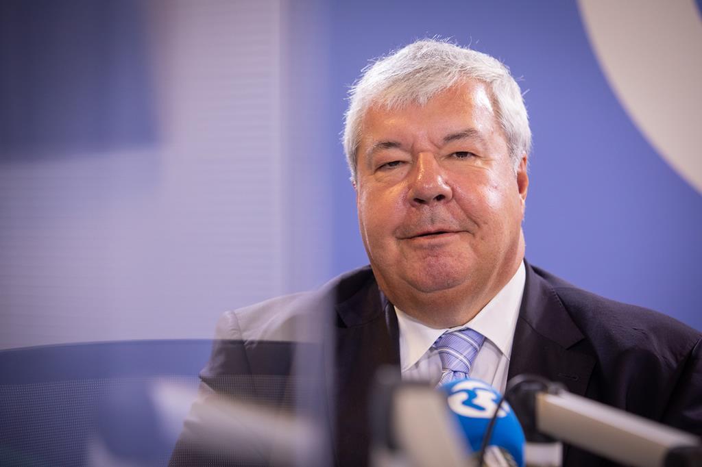 Metadados. Menezes Leitão aconselha PGR a não "insistir em recorrer a prova ilegal"