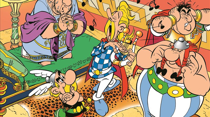 "O Menir de Ouro", é o novo livro da saga Astérix. Clique na imagem para aumentar