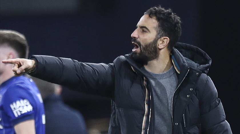 "He's the man". Acompanhámos os adeptos do Manchester United antes e depois da estreia de Ruben Amorim