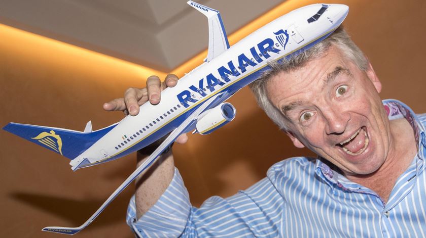 O dono da Ryanair, Michael O'Leary, diz que que o cancelamento de voos nas próximas seis semanas não se deve a falta de pilotos, mas a um "erro" na distribuição de férias. Foto: Claudio Peri/EPA