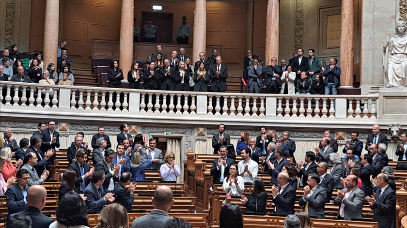 "Um homem único". Parlamento unânime no voto de pesar a Rui Nabeiro "Um homem único". Parlamento unânime no voto de pesar a Rui Nabeiro