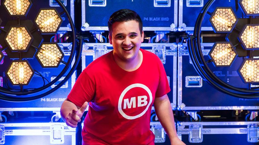 Cantor Miguel Bravo condenado a 4 anos e meio de pena suspensa por abuso de menores