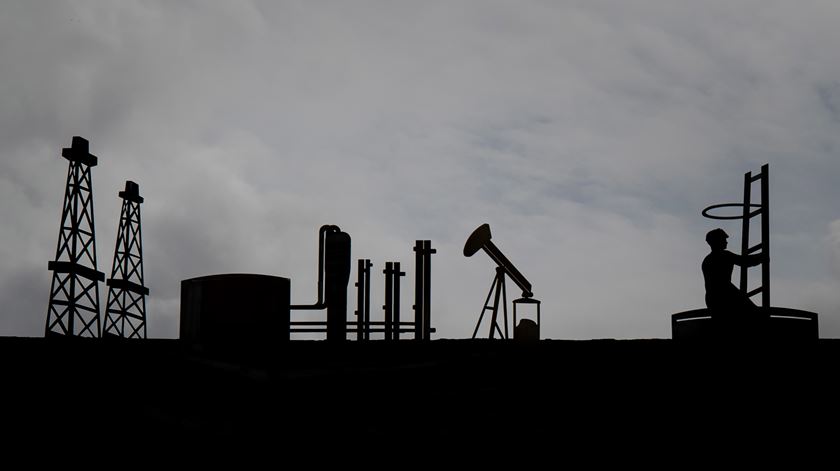 Petróleo atinge preço mais alto das últimas semanas