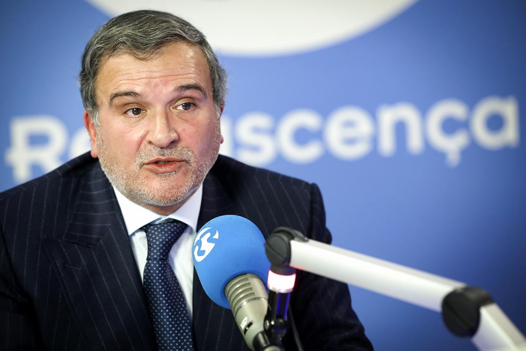 Miguel Relvas elogia juiz Brites Lameiras. "Podia ser indicado pelo PSD ou pelo PS"