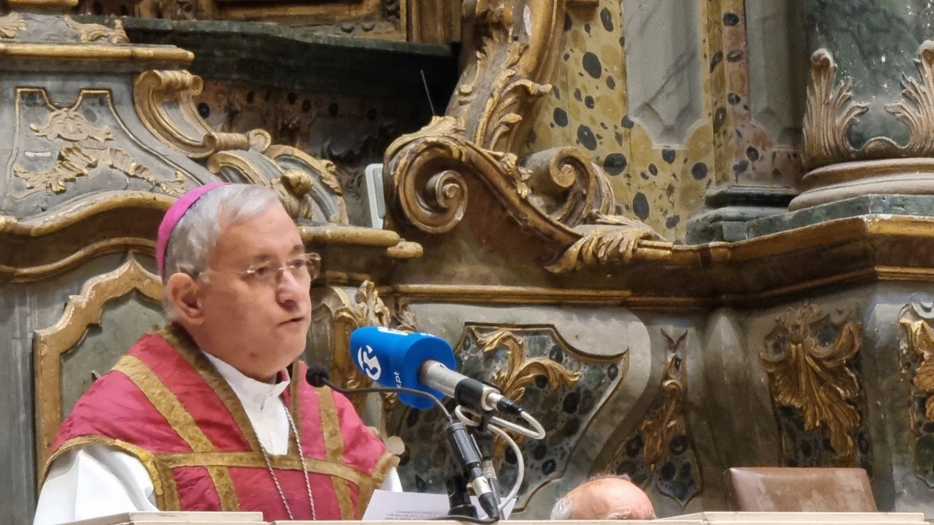 D. António Moiteiro pede 