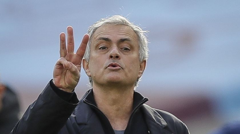 Mourinho: “Não preciso de fazer uma pausa, estou sempre no futebol” Mourinho: “Não preciso de fazer uma pausa, estou sempre no futebol”